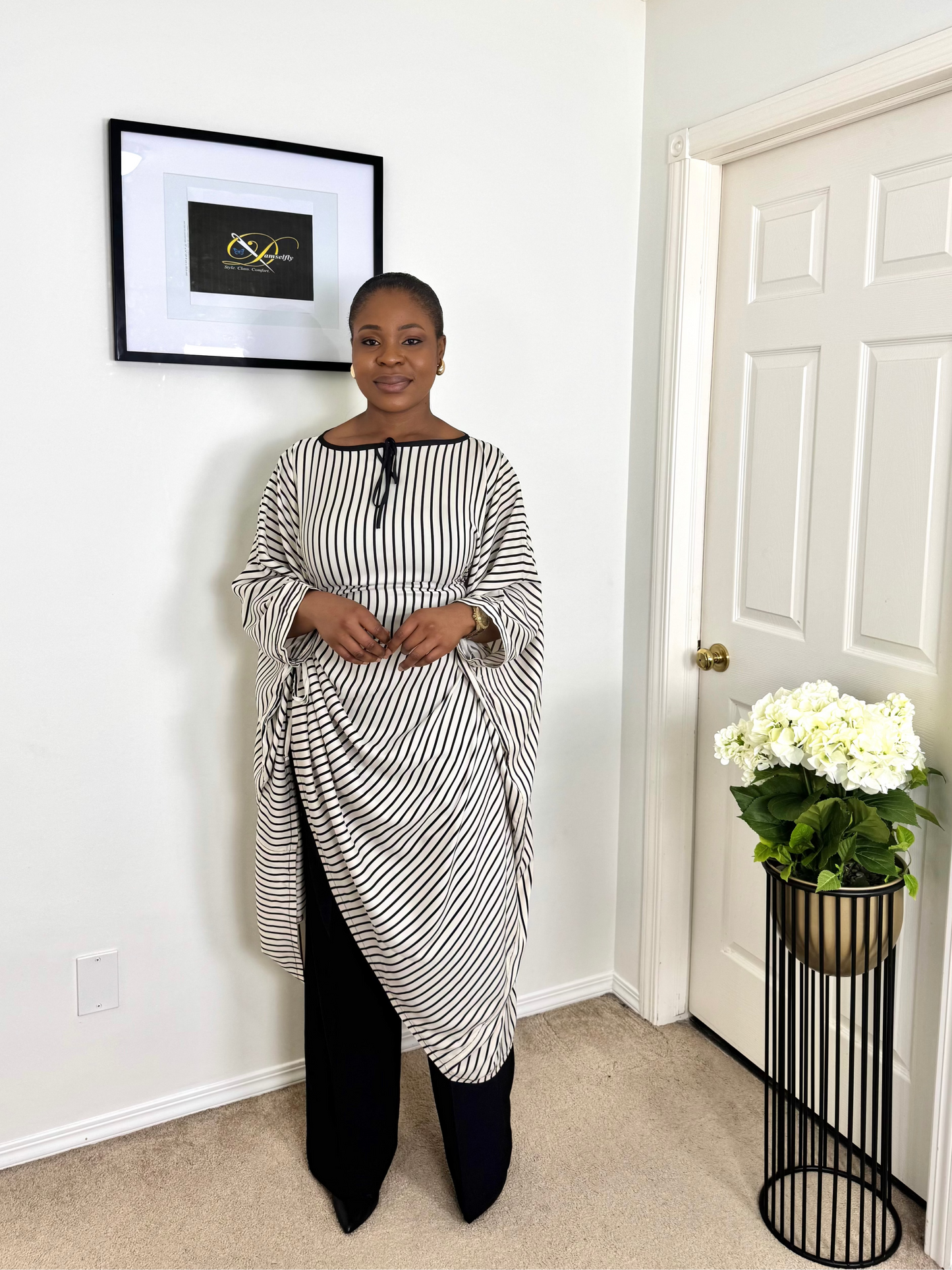 "SAFIYA Set" Monochrome striped asymmetric kaftan-style set